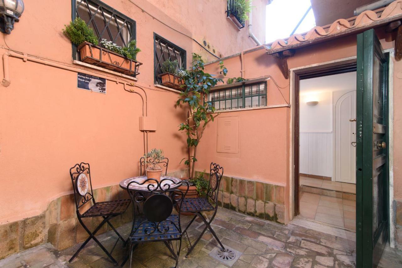 Apartamento Lovely With Garden In Vatican Museums Trastevere Roma Exterior foto